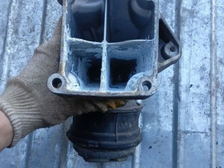 Подушка крепления двигателя, ориг. номер 2712230904, Mercedes C W203 2000-2004