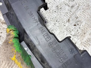 Накладка замка капота, ориг. номер GG3E56381, Mazda 626 GF 1999-2002