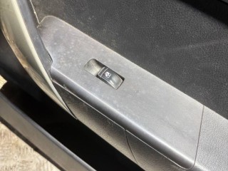 Обшивка двери передней правой (дверная карта), Chevrolet Aveo T250 2006-2012