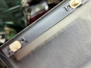 молдинг двери передней левой, ориг. номер YL84782020, Mazda Tribute 1 2000-2004