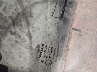 Стекло двери передней правой, Volvo S70 1996-2000