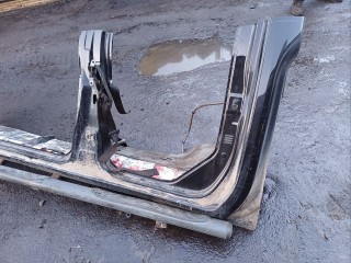 Стойка кузовная центральная левая, Nissan Navara D40 2005-2010