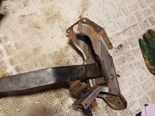 Педаль тормоза, Nissan Navara D40 2005-2010