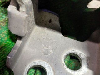 Петля двери передней левой, Citroen C3 Picasso 2008-2012
