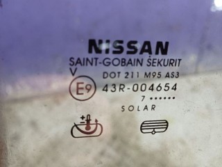 Стекло двери задней правой, Nissan Navara D40 2005-2010