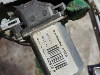 Стеклоподъемник задний правый, Nissan Navara D40 2005-2010
