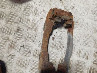 Скоба суппорта переднего, Chery Amulet 2003-2010
