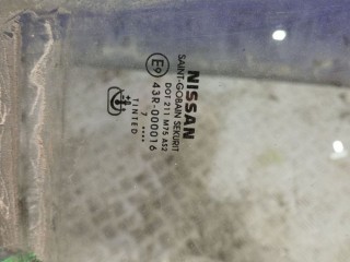Стекло двери передней правой, Nissan Navara D40 2005-2010