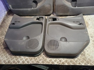 Обшивка двери (дверная карта) комплект, Nissan Navara D40 2005-2010