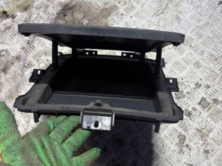 Бардачок, Toyota Corolla VERSO 1 2001-2004