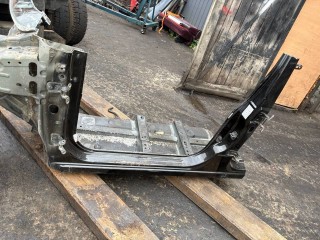 Стакан лонжерона левый, Nissan Qashqai +2 Qashqai+2 2008-2010