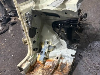 Стакан лонжерона левый, Volkswagen Touran 1 2003-2006