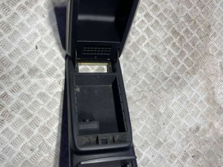 Подлокотник, ориг. номер 96950AC770, 68430AC700, Infiniti G 3