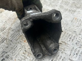 Кронштейн КПП, ориг. номер 4A0399113E, Audi A6 C4 (S6,RS6) 1994-1997