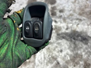Кнопка стеклоподъемника переднего левого, Renault Scenic 1 1996-1999