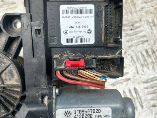 Моторчик стеклоподъемника передний правый, ориг. номер 1T0959702D, 1K0959792J, Volkswagen Touran 1 2006-2010