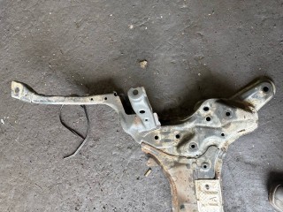 Балка подвески передняя (подрамник), Toyota Yaris 4 2017-2022