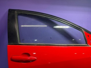 Стекло двери передней правой, Toyota Yaris 4 2017-2022