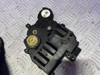 Моторчик заслонки печки, ориг. номер 0638009090, Toyota Yaris 4 2017-2022