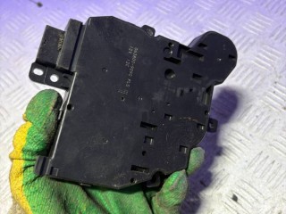 Моторчик заслонки печки, ориг. номер 0638009090, Toyota Yaris 4 2017-2022