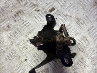 Замок капота, Toyota Yaris 4 2017-2022