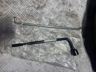 Домкрат, Toyota Yaris 4 2017-2022