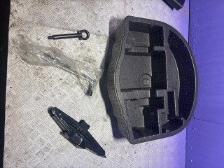 Крюк буксировочный, Toyota Yaris 4 2017-2022