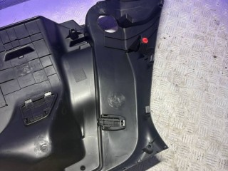 Обшивка багажника, ориг. номер 64740K0070, Toyota Yaris 4 2017-2022