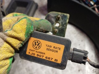 Датчик ускорения, ориг. номер 1J0907657B, Volkswagen Golf 4 1997-2006