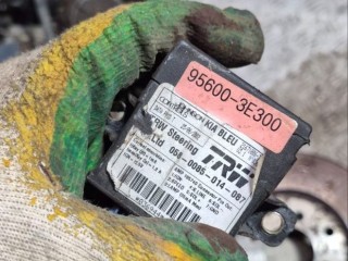 Блок управления ESP Kia Sorento 1 2002-2006, 956003E300