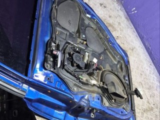 Стеклоподъемник задний правый Mazda 3 BK 2003-2006, седан, левый руль