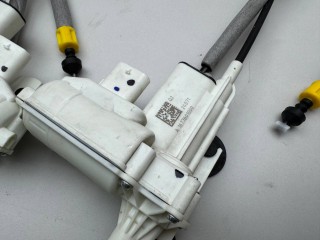 замок двери задней левой, ориг. номер A0997200401, A0997200101, A0997307800, A0997307700, A1677600900, A1677601100, A1677601200, A1677601000, A1675400555, A1675409754, A1675409345, A1675408727, Mercedes-Benz GLE AMG V167 рест