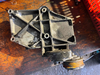 Кронштейн компрессора кондиционера, ориг. номер 028260885A, Audi A4 B5 1999-2001