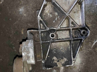 Кронштейн компрессора кондиционера, ориг. номер 028260885A, Volkswagen Passat B5 1996-2001