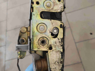Замок двери передней правой, Volkswagen Sharan 1 1995-2000