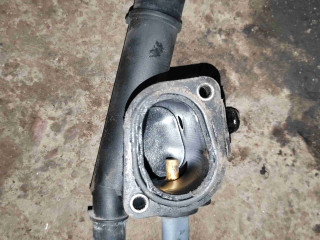 Фланец (тройник) системы охлаждения, ориг. номер 038121132D, Volkswagen Passat B6 2005-2010