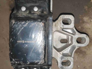 Подушка крепления двигателя, Volkswagen Passat B6 2005-2010