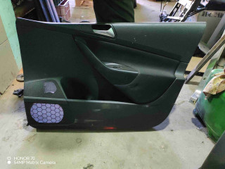 Обшивка двери передней правой (дверная карта), Volkswagen Passat B6 2005-2010