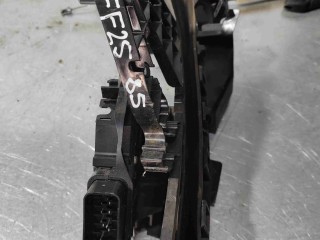 Замок двери передней левой, Ford Focus 2 2004-2008