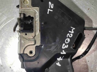 Замок двери задней левой, Mercedes C W203 2000-2004