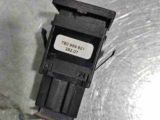 Кнопка подогрева заднего стекла, ориг. номер 7E0959621, Volkswagen Transporter T5 2002-2009