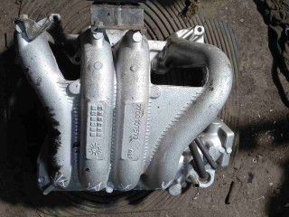 Коллектор впускной Renault Megane 1 1995-1999
