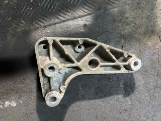Кронштейн КПП, ориг. номер 90575142, Opel astra G 1998-2009