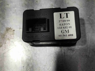 Кнопка управления стеклоподъемниками, ориг. номер 90561088, Opel astra G 1998-2009