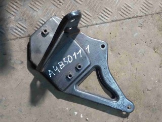 Кронштейн двигателя Audi A4 B5 1999-2001
