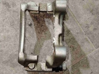 Скоба суппорта, Volkswagen Passat B6 2005-2010