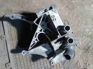 Кронштейн генератора, ориг. номер 028903143AF, Volkswagen Passat B5 1996-2001