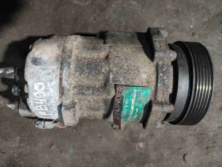 Компрессор кондиционера, ориг. номер 1H0820803D, Volkswagen Passat B4 1993-1997