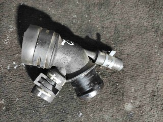 Фланец (тройник) системы охлаждения, ориг. номер 1J0121087C, Volkswagen Golf 4 1997-2006