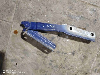 Петля капота, Dacia Sandero 2008-2012
